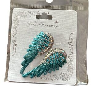 NWT Chloe Accessory Rhinestone Crystal Angel Wings Brooch Pin